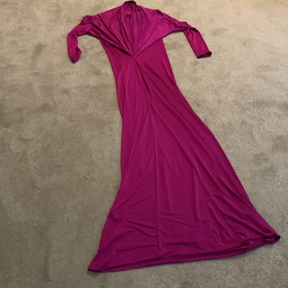 Size Large sexy Low cut V maxi dress in Magenta - Picture 4 of 5
